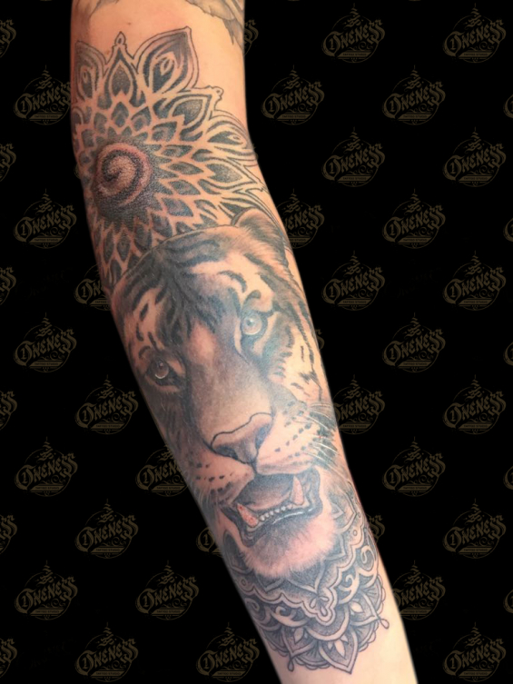 Tattoo Tiger and mandala by Darko groenhagen