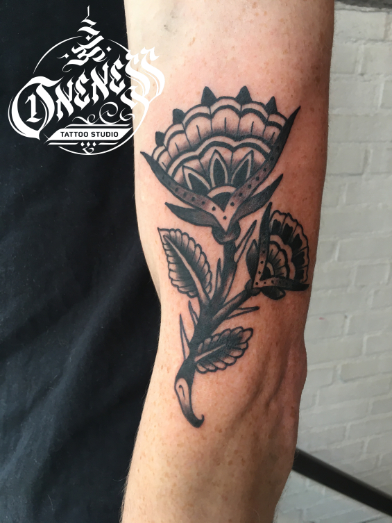 Tattoo Graphic flower by Iris van der peijl