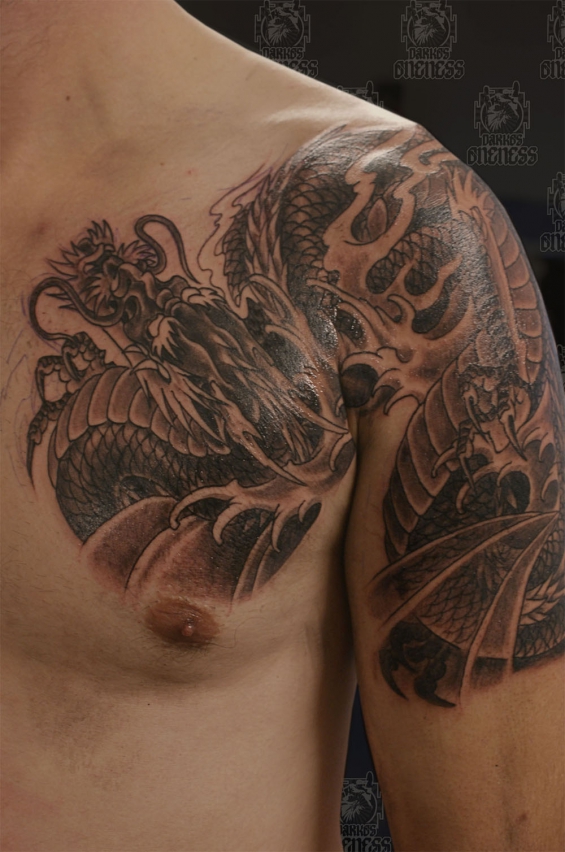 Tattoo Japanese water dragon chest by Darko groenhagen