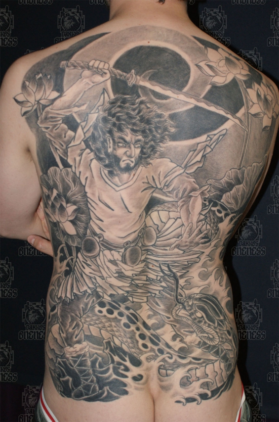 Tattoo Japanese sourcerer fighting by Darko groenhagen