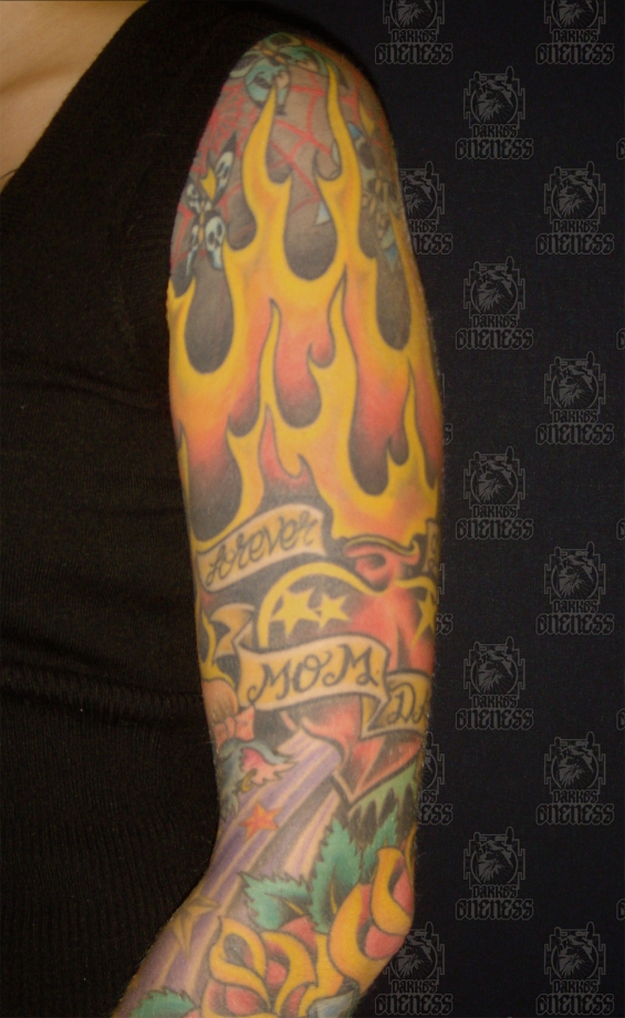 Tattoo Comic heart and flames new school by Darko groenhagen