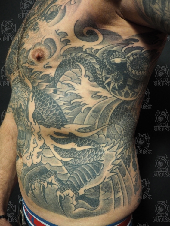 Tattoo Full front and sides in black and grey by Darko groenhagen