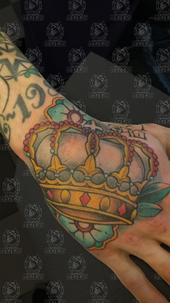 Tattoo Crown by Pieter pas