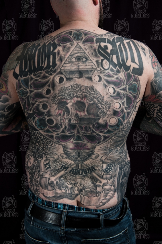 Tattoo Illuminatie by Darko groenhagen