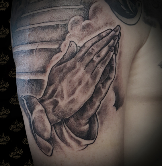 Tattoo Praying hands by Pieter pas